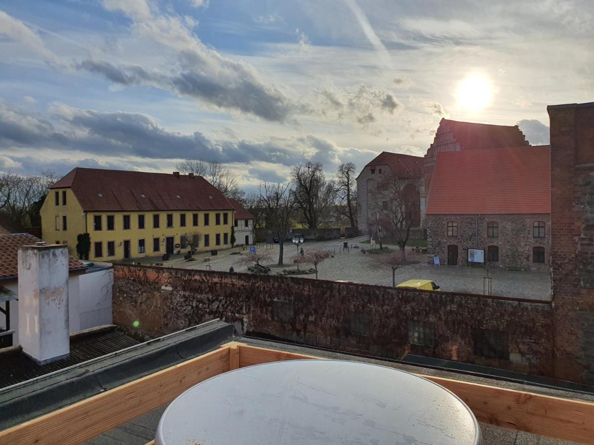 Grosses Offenes Loft Oder Kleine Gemuetliche Wohnung Mit Balkon Вольмирштедт Экстерьер фото