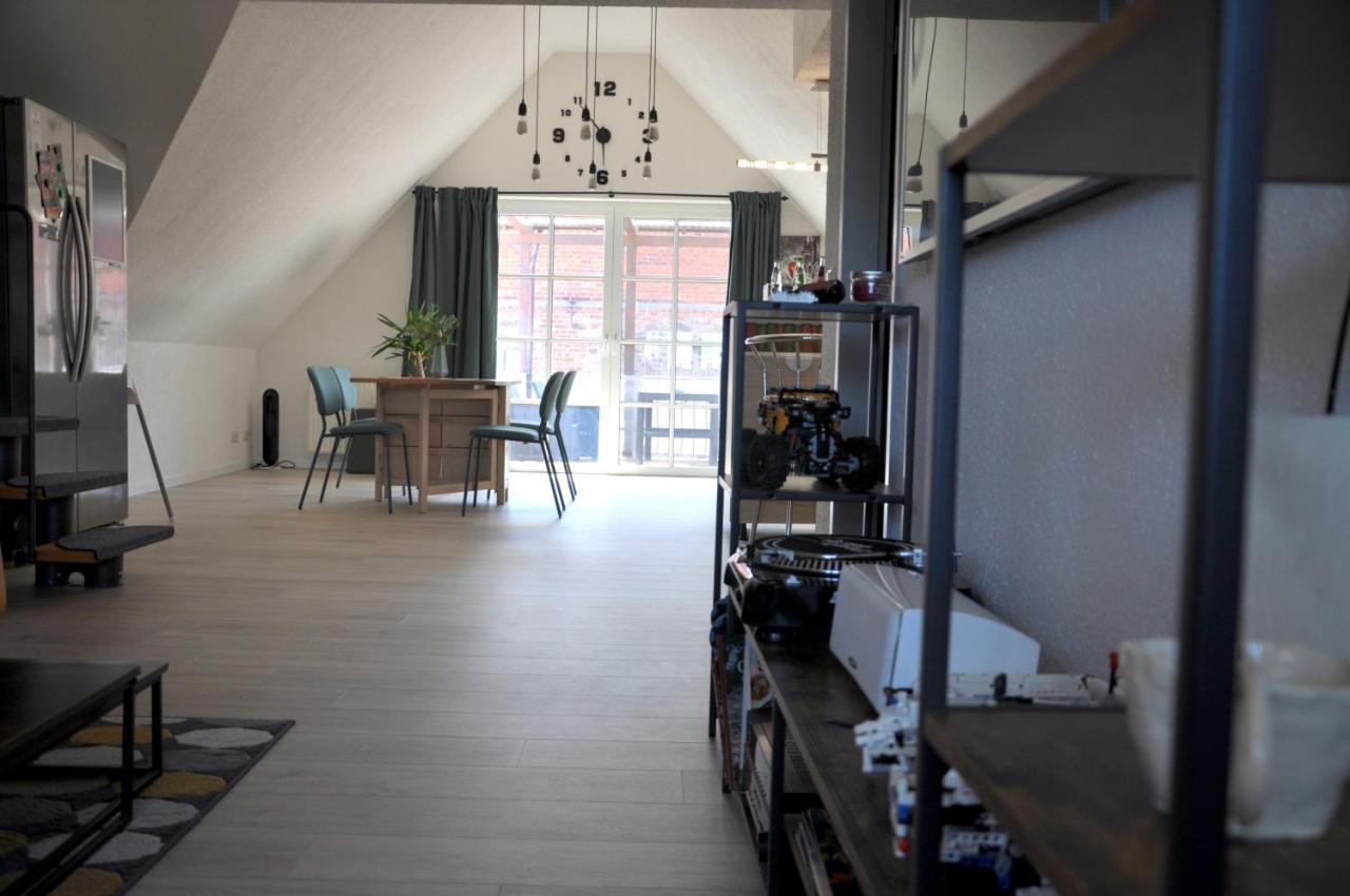 Grosses Offenes Loft Oder Kleine Gemuetliche Wohnung Mit Balkon Вольмирштедт Экстерьер фото